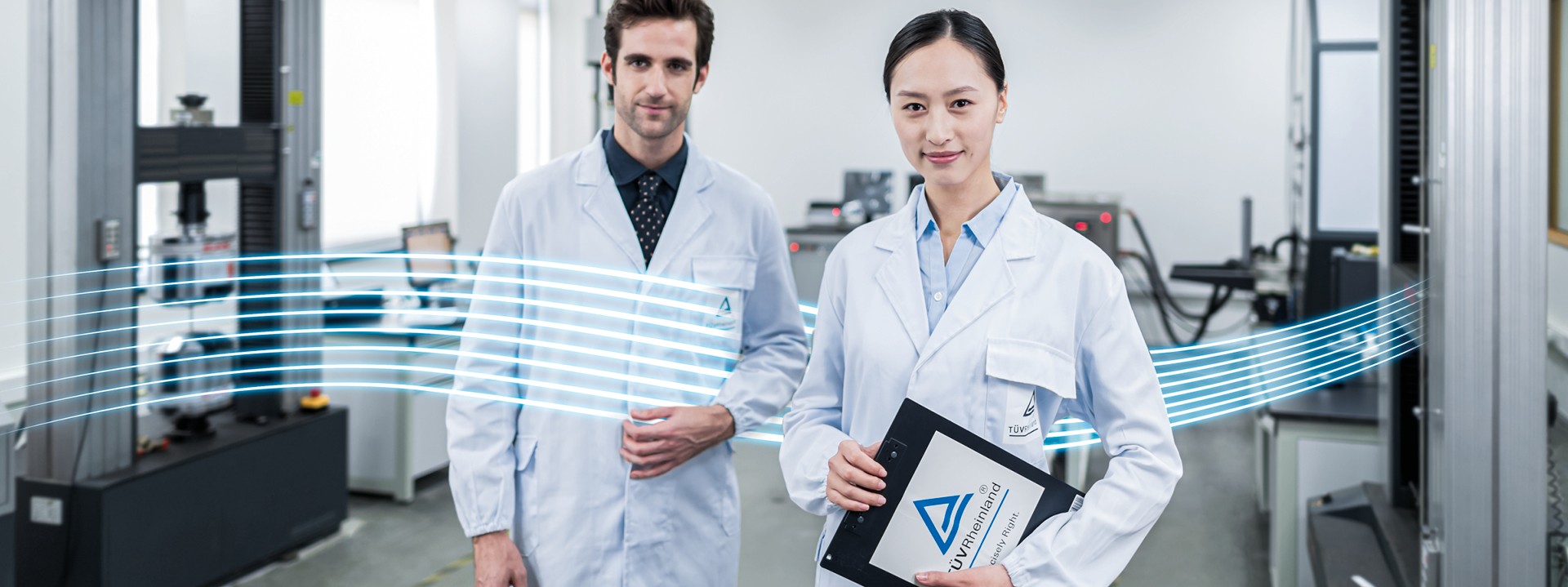 Two employees in a laboratory for electromobility