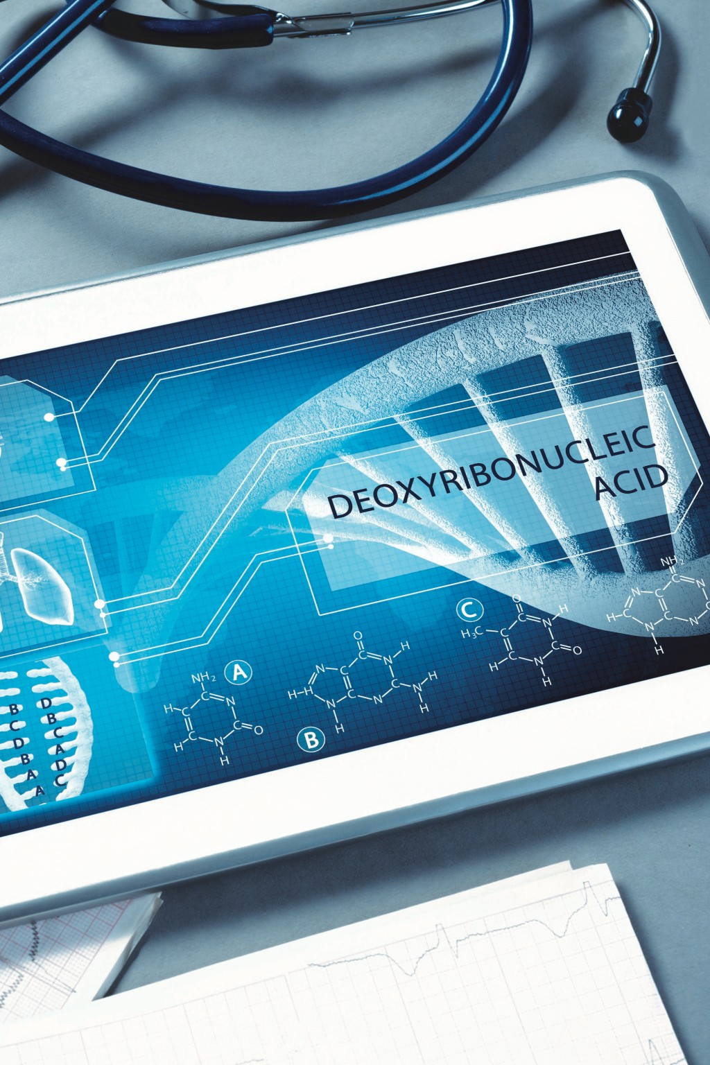 Tablet mit medizinischen Daten.