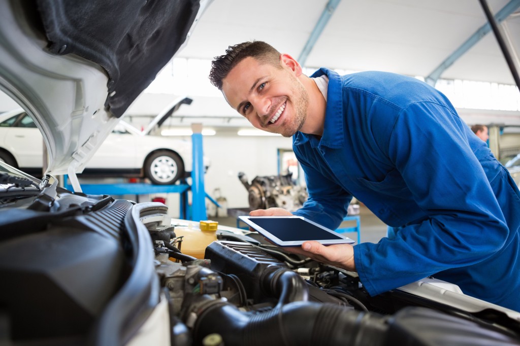 Expertise in automotive engineering with our training for automotive technology | TÜV Rheinland