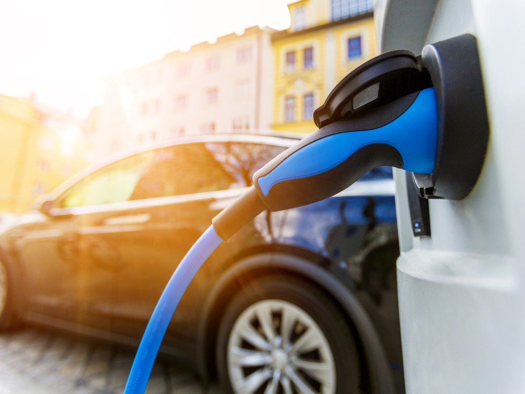 Beratung für Konzepte der Elektromobilität und Ladeinfrastruktur | TÜV Rheinland