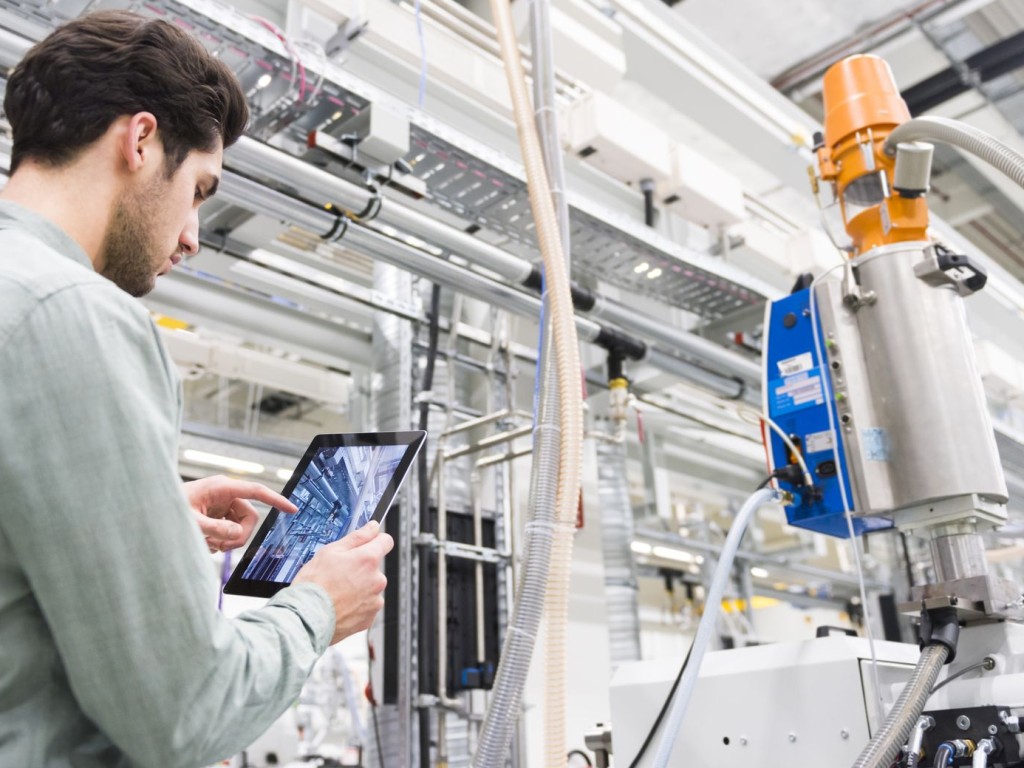 Safety in process industries with our expertise in functional safety | TÜV Rheinland