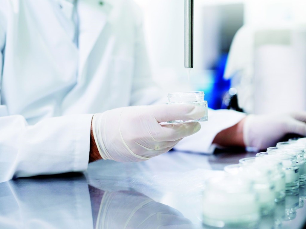 Cosmetics Testing | TÜV Rheinland