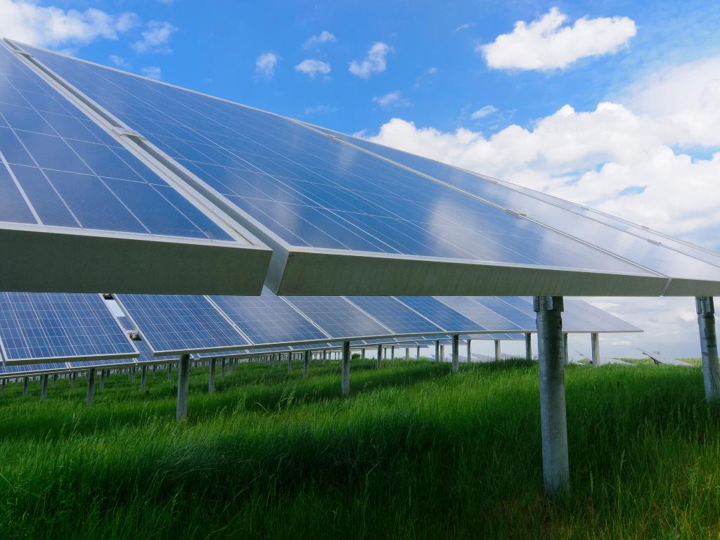  太陽光発電架台システムの試験 | テュフ ラインランド